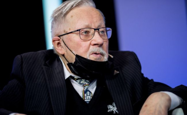 Смерть патриарха: в Литве в мир теней ушел главный консерватор и русофоб