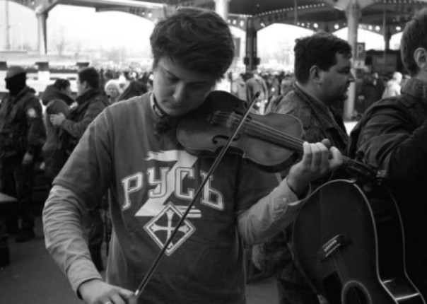 Цензура? VK попросил скрипача Петра Лундстрема удалить пост о сборе денег на тепловизоры для армии РФ