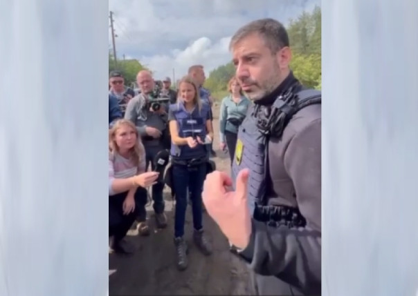 Киевский режим не пропустил журналистов западных СМИ на кладбище в изюмском лесу