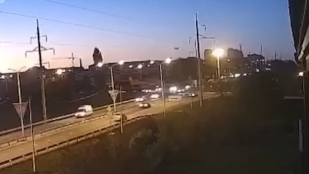 Кадры с лётчиком, разбившегося Су-34 в Ейске.