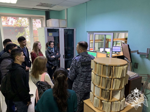 В Иванове студенты государственного университета посетили подразделение вневедомственной охраны Росгвардии