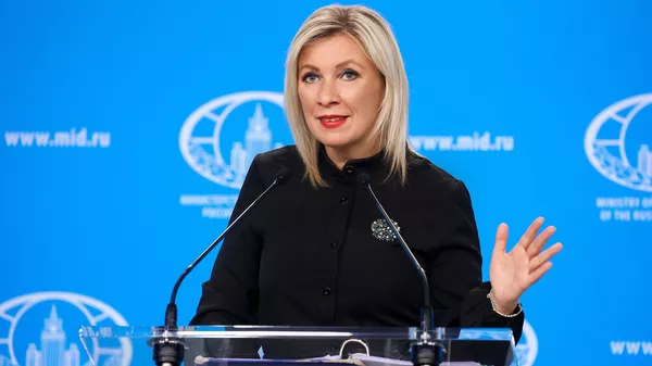 Захарова: ЕС заразился "аномальным вирусом" и уходит на самоизоляцию