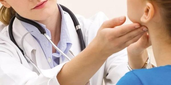 В каких ситуациях нужно обратиться к детскому эндокринологу