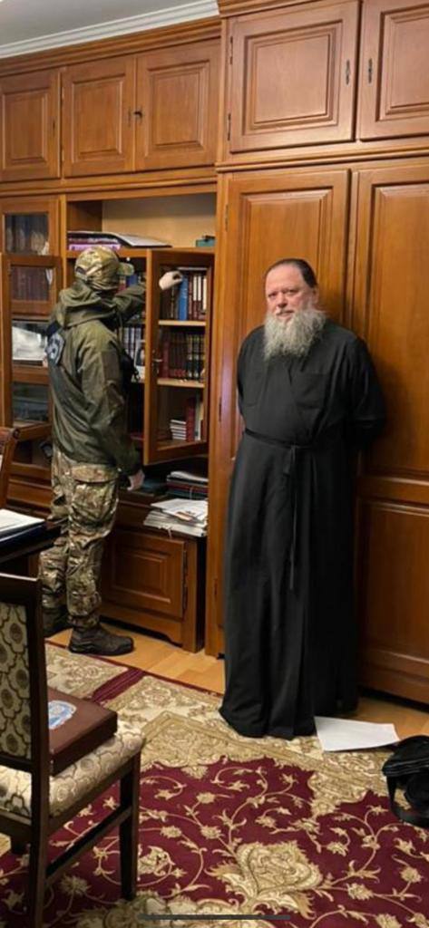 Украинское гестапо провело обыски в Черновицко-Буковинской епархии УПЦ Московского патриархата — гонения на православных на Украине продолжаются