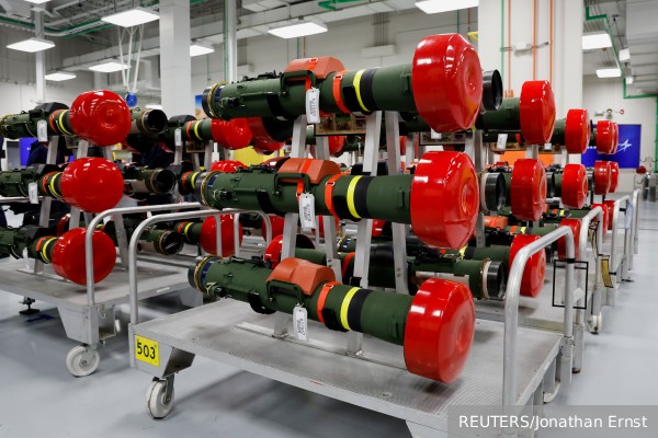 Эксперт: Западное общество готовят к росту военных расходов на Украину и Тайвань