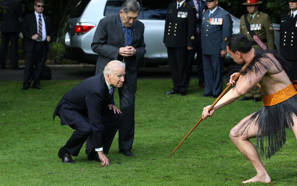 Бидон доведёт штаты до цугундера. Если раньше не крякнет