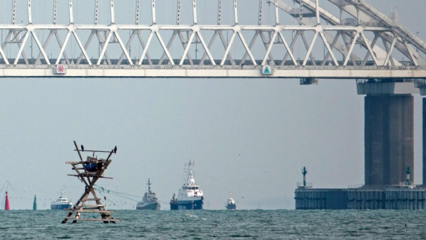 В Турции заявили, что РФ запретила некоторым судам проход через Керченский пролив