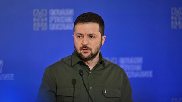 Захарова пригласила Зеленского и Подоляка в Крым: "Не откладывайте"