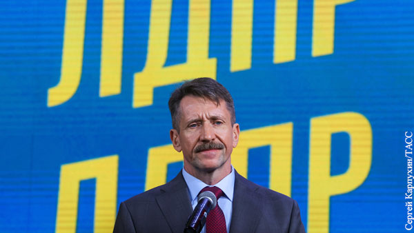 Виктор Бут вступил в ЛДПР