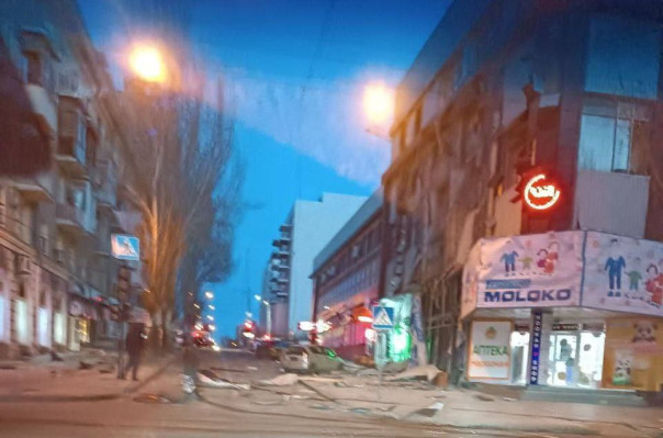 Визиты в Донбасс, обстрелы центра Донецка, отмена расчетов гривной. Новости дня в ДНР