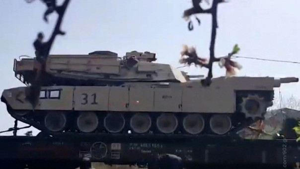 В Греции поезд с танками НАТО сошел с рельсов