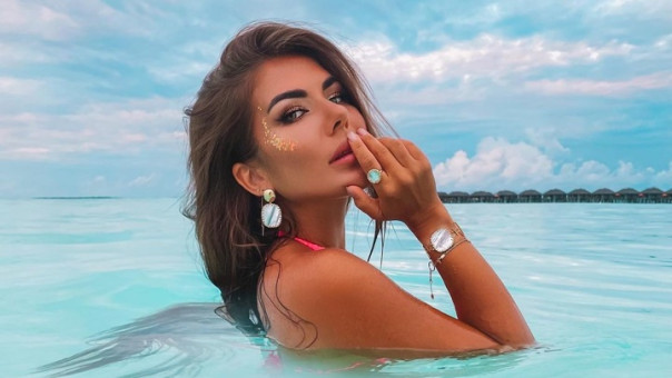 В дом украинской блогерши в Латвии кинули коктейль Молотова