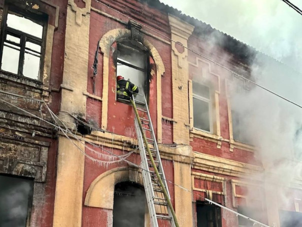 Укрофашисты ночью атаковали центр Донецка. Разрушены храм Рождества Христова и гражданские здания