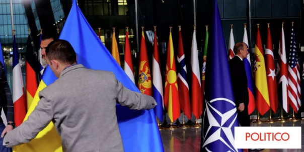 Британский экс-полковник предположил, что в 2023 году начнется война России и НАТО