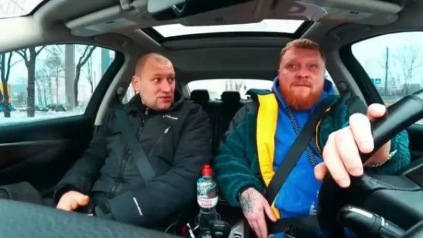 Беседа уклониста с таксистом в Харькове