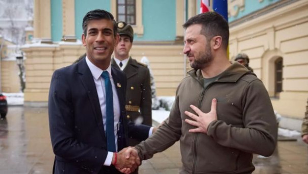 "Перестань, Сунак, глобалистская марионетка": британцы разнесли премьер-министра за слова об Украине