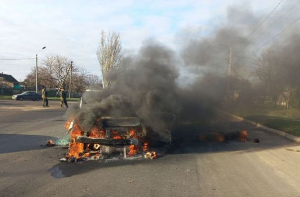 Главу поселка в Херсонской области взорвали в машине