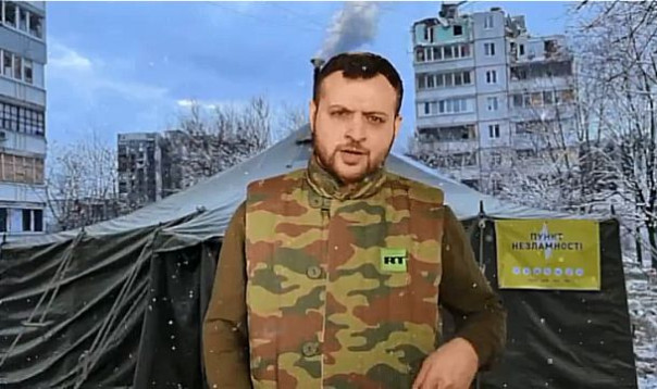 «Зеленский» записал новогоднее обращение в ватнике RT.