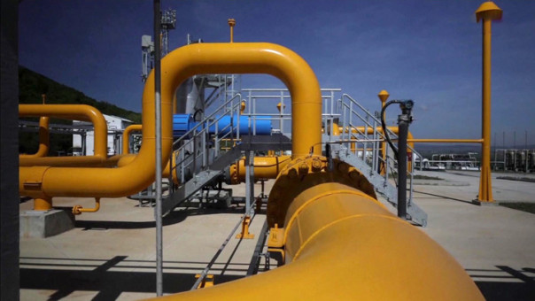 Путин разрешил использовать валюту при уплате долгов за газ