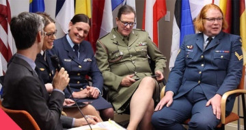 «Тут не словарь нужен, а мозгоправ»: Кембриджский словарь расширил определение слов «мужчина» и «женщина»