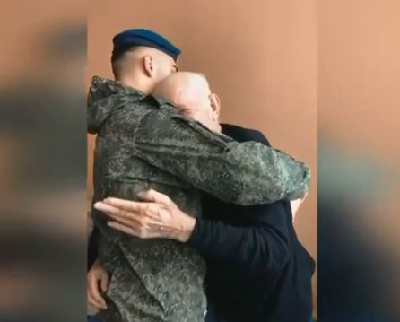 Единственный внук ветерана Великой Отечественной войны пообещал деду вернуться с СВО. Слово сдержал.