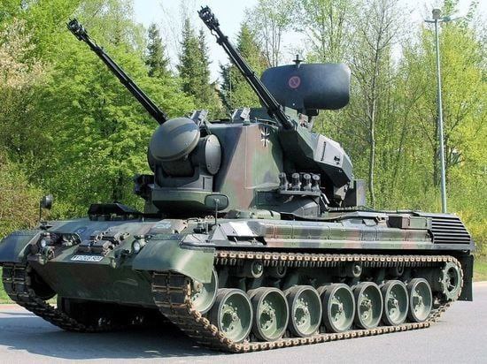 Швейцария запретила другим странам отправку оружия своего производства на Украину, а Германия обязалась передать БМП "Мардер" до начала весны