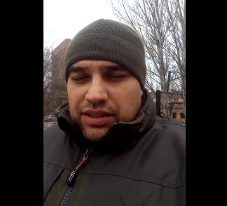 Укрофашист вёл стрим с поля боя на украинском языке, был ранен и только умирая он перешёл на свой родной язык ... русский