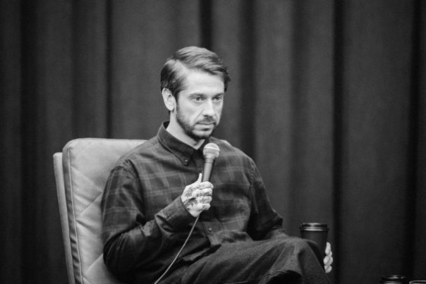 Стас Старовойтов про юмор, женский стендап, фильм «Батя», семью, психотерапию и культуру отмены