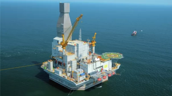 Страны G7 хотят установить два потолка цен на нефть из России