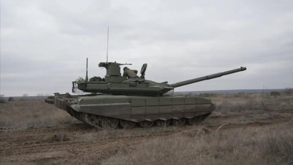 Минобороны РФ получило новую партию танков Т-90М "Прорыв", которые на Западе назвают "монстром"