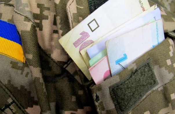 Как украинские командиры «пилят» собственную армию