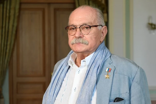 Врачи сообщили об улучшении состояния Никиты Михалкова