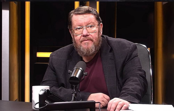 Позвонил старому другу в Америку. Застал его в жутком состоянии - на грани инфаркта. Евгений Сатановский