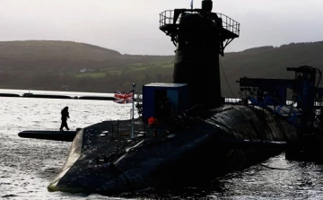 The Sun узнала о ремонте болтов на подлодке Британии с помощью суперклея