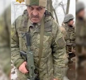 Алаудинов показал, что делал замминистра Евкуров на передовой