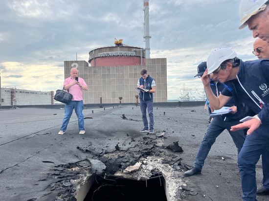 На ЗАЭС почти достроили конструкцию для защиты склада ядерных отходов от обстрела
