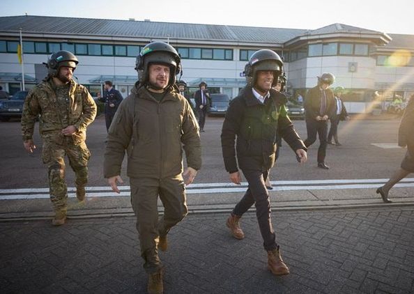 Британский министр заявил, что "гребаных самолетов" для Украины нет