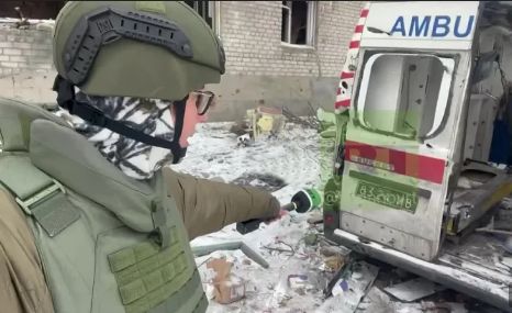 Тела британских наёмников, уничтоженная машина скорой помощи, которую ВСУ использовали для прикрытия подвоза подкреплений и боеприпасов