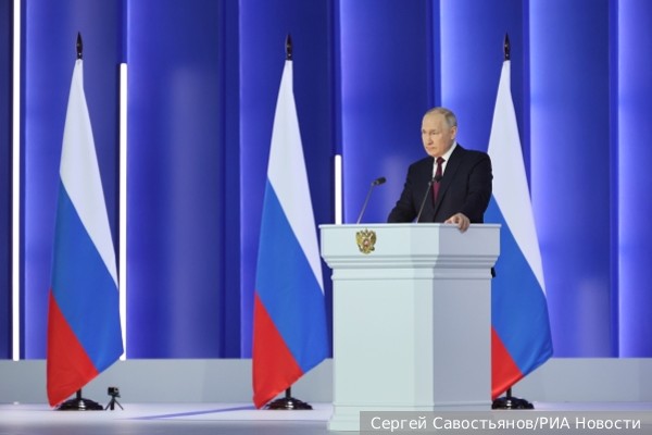Путин намерен строить мирное будущее