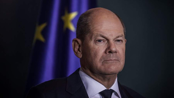 В США предрекли крах карьеры Шольца из-за решений по Украине