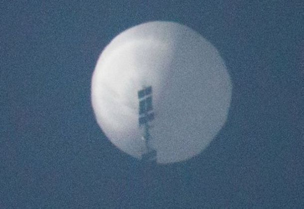 Китайский аэростат сорвал визит американского госсекретаря в Пекин. Петр Акопов