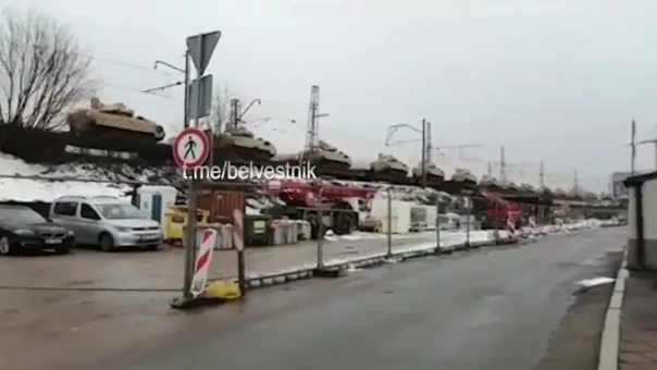 В Риге замечен эшелон американской военной техники