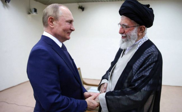 КСИР: Запад потерпит поражение, а Россия и Украина всегда будут вместе