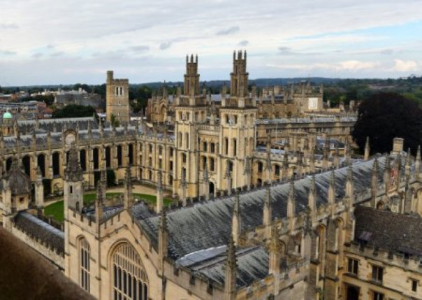 Нацисты «Азова» приглашены на лекции в Оксфорд и Стэнфорд