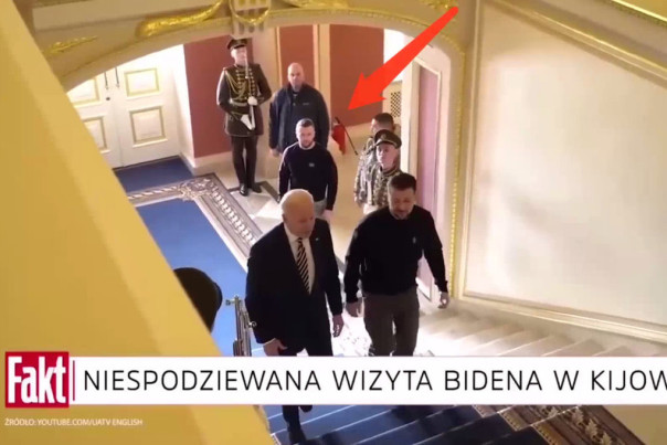 Пользователи Сети заметили "двойника" Зеленского в сюжете польского СМИ