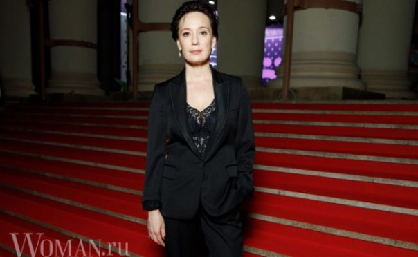 «Гундарс, Каспарс и Чулпанс»: спектакль с Хаматовой провалился в рижском театре