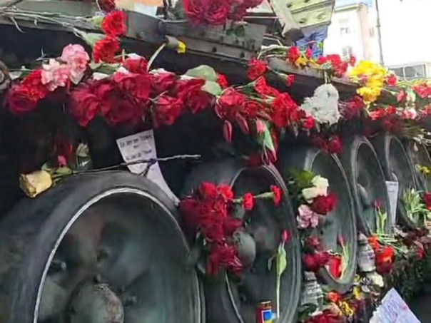 У посольства России в Германии убрали танк