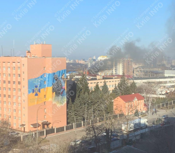 В Голосеевском районе Киева, где находятся складские помещения, прозвучал сильный взрыв — местные власти это списывают на «газовый баллон»