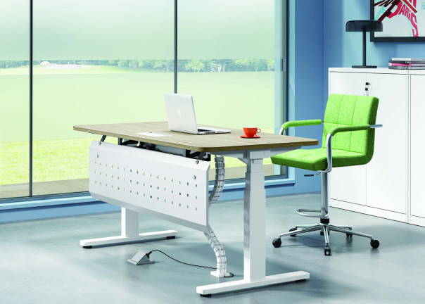 Приставные и регулируемые столы: особенности офисной продукции