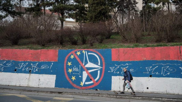 Белградский тир: оппозиция требует от Сербии разъяснений по вооружению Киева